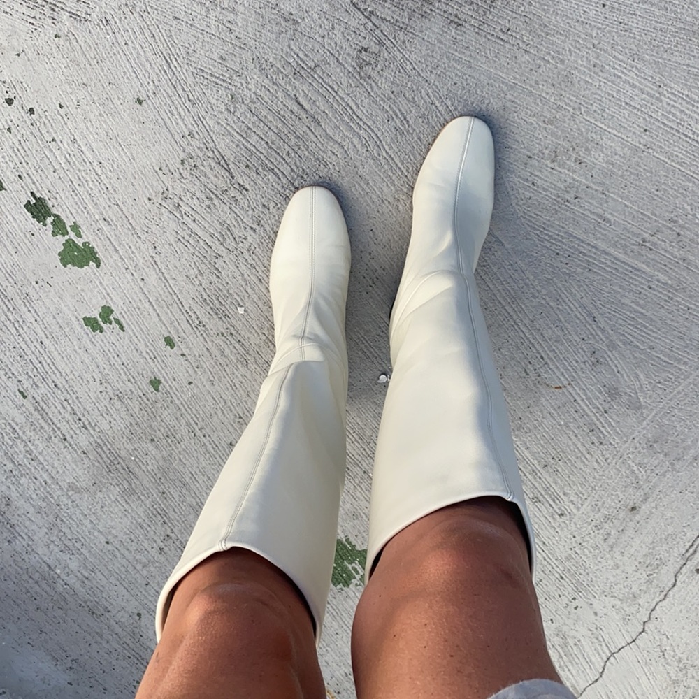 Everlane Knee-High Boot in “Bone” - Size 8, Made in Italy, Leather